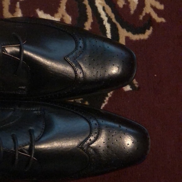 Black classy dress shoes